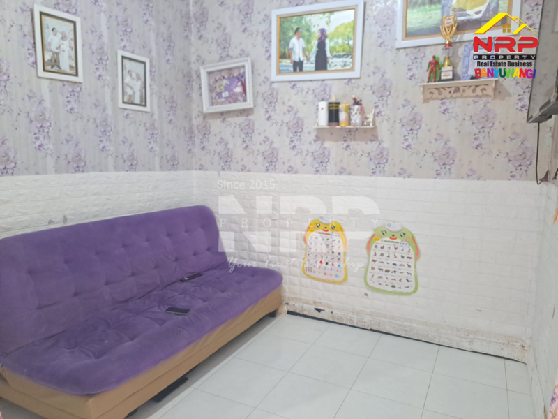 Dijual Rumah Cantik 2 Lantai Siap Huni di Perum. Brawijay - Banyuwangi Dijual Rumah Cantik 2 Lantai Siap Huni di Perum. Brawijay - Banyuwangi Dijual Rumah Cantik 2 Lantai Siap Huni di Perum. Brawijay - Banyuwangi
Sangat Cocok Untuk Hunian Dekat dengan Fasilitas Pendidikan, Perbelanjaan, Transportasi NRP BANYUWANGI
