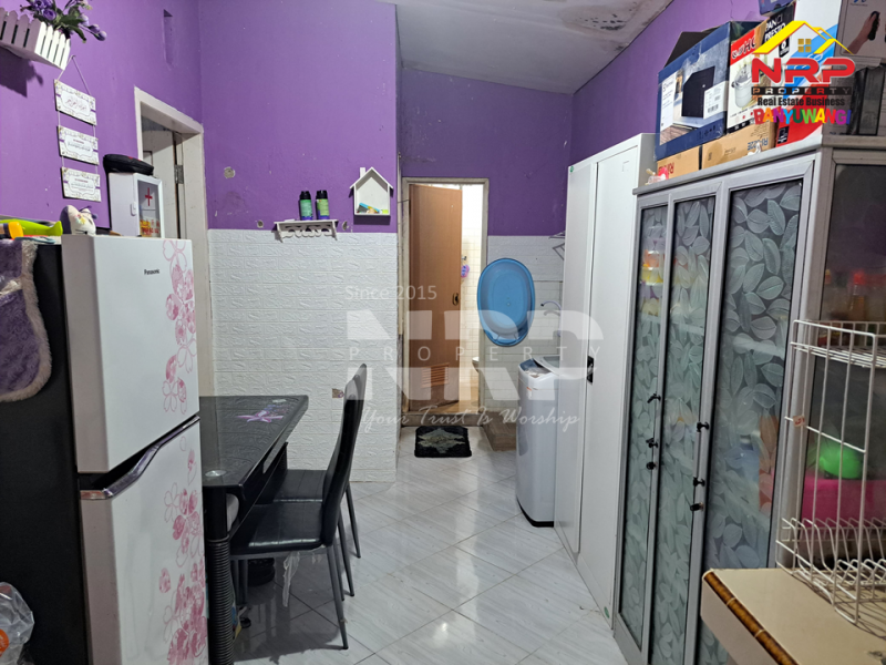 Dijual Rumah Cantik 2 Lantai Siap Huni di Perum. Brawijay - Banyuwangi Dijual Rumah Cantik 2 Lantai Siap Huni di Perum. Brawijay - Banyuwangi Dijual Rumah Cantik 2 Lantai Siap Huni di Perum. Brawijay - Banyuwangi
Sangat Cocok Untuk Hunian Dekat dengan Fasilitas Pendidikan, Perbelanjaan, Transportasi NRP BANYUWANGI