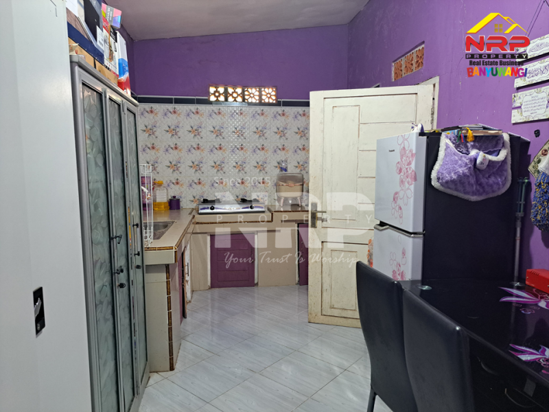 Dijual Rumah Cantik 2 Lantai Siap Huni di Perum. Brawijay - Banyuwangi Dijual Rumah Cantik 2 Lantai Siap Huni di Perum. Brawijay - Banyuwangi Dijual Rumah Cantik 2 Lantai Siap Huni di Perum. Brawijay - Banyuwangi
Sangat Cocok Untuk Hunian Dekat dengan Fasilitas Pendidikan, Perbelanjaan, Transportasi NRP BANYUWANGI
