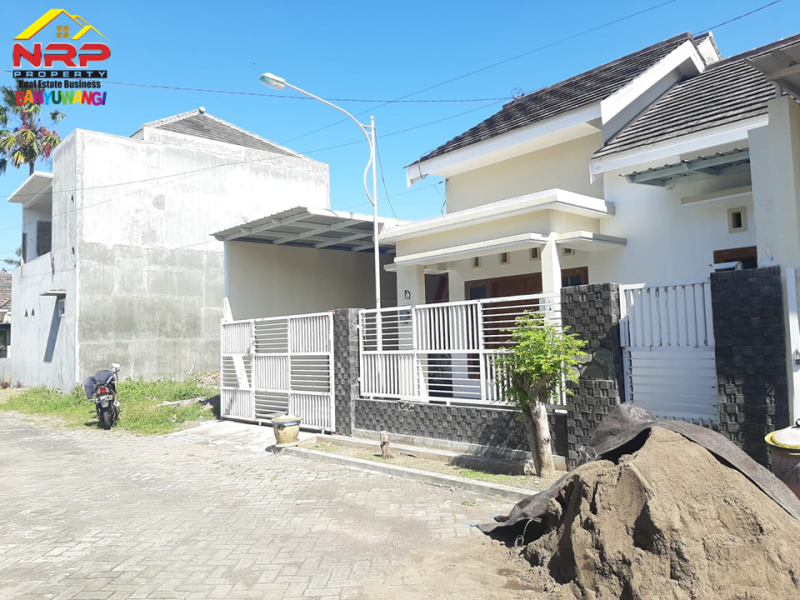 Dijual Rumah Cantik 2 Lantai Siap Huni di Perum. Brawijaya Residance - Banyuwangi Dijual Rumah Cantik 2 Lantai Siap Huni di Perum. Brawijaya Residance - Banyuwangi Dijual Rumah Cantik 2 Lantai Siap Huni di Perum. Brawijaya Residance - Banyuwangi
Lingkungan aman, nyaman dan asri&nbsp; dengan akses one get NRP BANYUWANGI