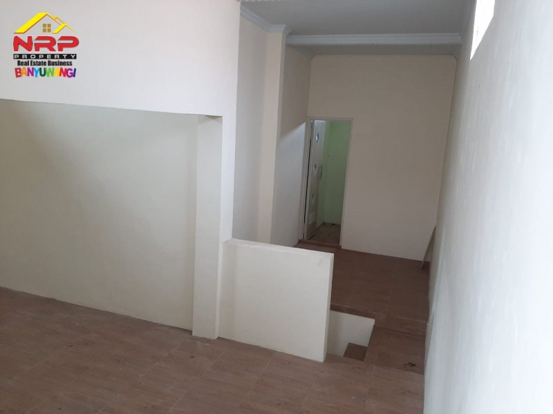 Dijual Rumah Cantik 2 Lantai Strategis di Pusat Kota Banyuwangi Dijual Rumah Cantik 2 Lantai Strategis di Pusat Kota Banyuwangi Dijual Rumah Cantik 2 Lantai Strategis di Pusat Kota Banyuwangi
Hunian dengan Premium Location, Lingkungan yang sejuk dan dekat dengan Fasilitas Pendidikan NRP BANYUWANGI