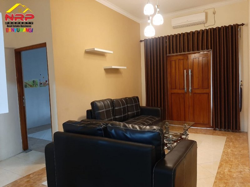 Dijual Rumah Cantik 2 Lantai Strategis di Pusat Kota Banyuwangi Dijual Rumah Cantik 2 Lantai Strategis di Pusat Kota Banyuwangi Dijual Rumah Cantik 2 Lantai Strategis di Pusat Kota Banyuwangi
Hunian dengan Premium Location, Lingkungan yang sejuk dan dekat dengan Fasilitas Pendidikan NRP BANYUWANGI