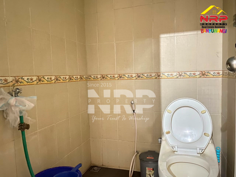 Dijual Rumah Cantik akses mudah di kawasan Perumahan Giri - Banyuwangi  Dijual Rumah Cantik akses mudah di kawasan Perumahan Giri - Banyuwangi  Dijual Rumah Cantik akses mudah di kawasan Perumahan Giri - Banyuwangi&nbsp;
One Get Sistem , Cocok untuk rumah hunian,lokasi sangat nyaman dan aman.

Luas NRP BANYUWANGI