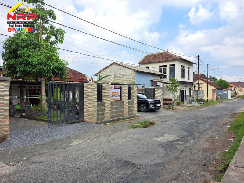 DIJUAL Rumah Cantik dan Luas di Purwoharjo, Banyuwangi   DIJUAL Rumah Cantik dan Luas di Purwoharjo, Banyuwangi   DIJUAL Rumah Cantik dan Luas di Purwoharjo, Banyuwangi&nbsp;&nbsp;
Dekat dengan kawasan Pendidikan SMAN 1 Purwoharjo, Dekat dengan Pasar Purwoharj
Cocok NRP BANYUWANGI