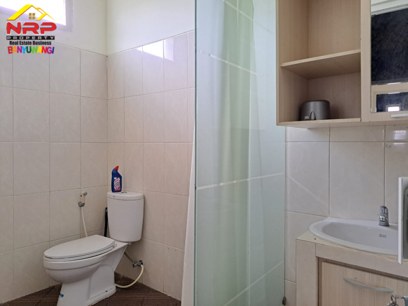 Dijual Rumah Cantik Full Furnished di Bumi Badean Mandiri - Banyuwangi  Dijual Rumah Cantik Full Furnished di Bumi Badean Mandiri - Banyuwangi  Dijual Rumah Cantik Full Furnished di Bumi Badean Mandiri - Banyuwangi
Hunian dengan lingkungan yang masih Asri dan Nyaman.
Dekat dengan Bandara NRP BANYUWANGI