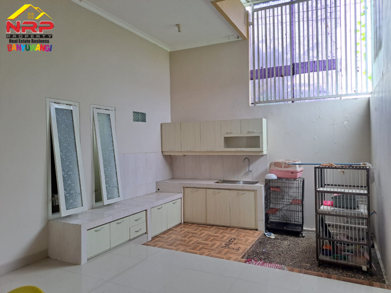 Dijual Rumah Cantik Full Furnished di Bumi Badean Mandiri - Banyuwangi  Dijual Rumah Cantik Full Furnished di Bumi Badean Mandiri - Banyuwangi  Dijual Rumah Cantik Full Furnished di Bumi Badean Mandiri - Banyuwangi
Hunian dengan lingkungan yang masih Asri dan Nyaman.
Dekat dengan Bandara NRP BANYUWANGI
