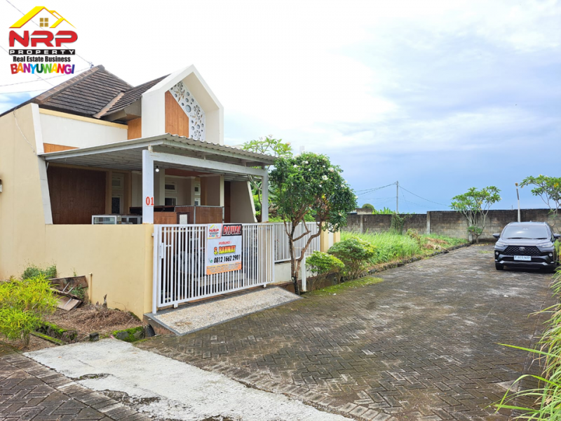 Dijual Rumah Cantik Full Furnished di Bumi Badean Mandiri - Banyuwangi  Dijual Rumah Cantik Full Furnished di Bumi Badean Mandiri - Banyuwangi  Dijual Rumah Cantik Full Furnished di Bumi Badean Mandiri - Banyuwangi
Hunian dengan lingkungan yang masih Asri dan Nyaman.
Dekat dengan Bandara NRP BANYUWANGI