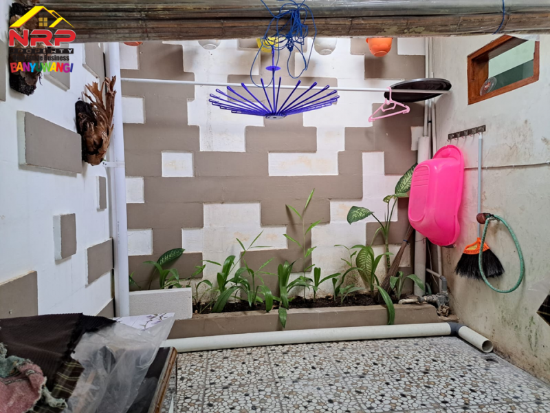 Dijual Rumah Murah 300 Jutaan di Brawijaya - Banyuwangi Kota  Dijual Rumah Murah 300 Jutaan di Brawijaya - Banyuwangi Kota  Dijual Rumah Cantik di Kebalenan - Banyuwangi&nbsp;
Hunian Modern Minimalis di kawasan perumahan, Lingkungan Asri, nyaman dan aman.&nbsp;

LT/LB : 99/70 NRP BANYUWANGI