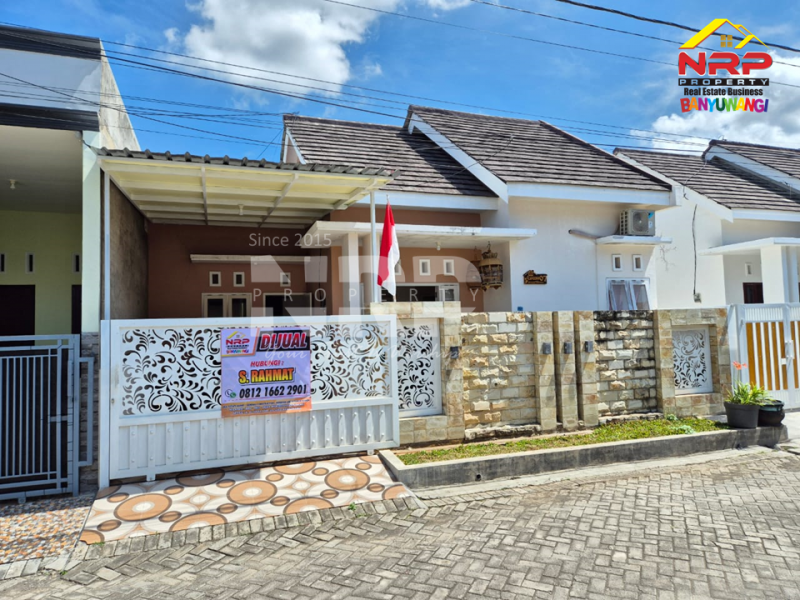 Dijual Rumah Cantik Full Perabot Siap Huni di Perum. Brawijaya Residance - Banyuwangi Dijual Rumah Cantik Full Perabot Siap Huni di Perum. Brawijaya Residance - Banyuwangi Dijual Rumah Cantik Full Perabot Siap Huni di Perum. Brawijaya Residance - Banyuwangi
Sangat Cocok Untuk Hunian Dekat dengan Fasilitas Pendidikan, NRP BANYUWANGI