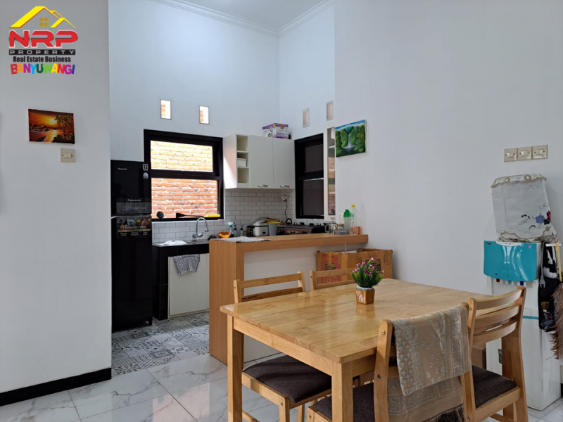 Dijual Rumah Cantik Full Perabot Siap Huni di Perum. Brawijaya Residance - Banyuwangi Dijual Rumah Cantik Full Perabot Siap Huni di Perum. Brawijaya Residance - Banyuwangi Dijual Rumah Cantik Full Perabot Siap Huni di Perum. Brawijaya Residance - Banyuwangi
Sangat Cocok Untuk Hunian Dekat dengan Fasilitas Pendidikan, NRP BANYUWANGI