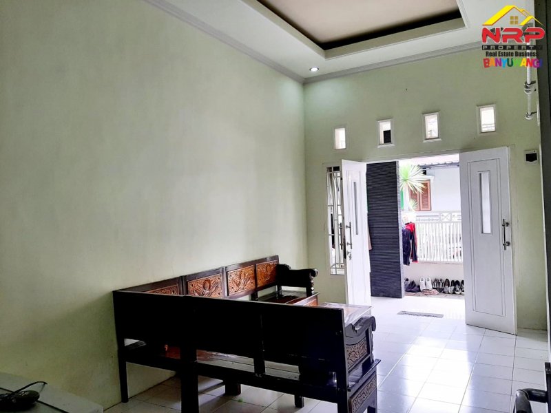 Dijual Rumah Cantik Full Perabot Siap Huni Di Perum. Puri Brawijaya Banyuwangi Dijual Rumah Cantik Full Perabot Siap Huni Di Perum. Puri Brawijaya Banyuwangi Dijual Rumah Cantik Full Perabot Siap Huni Di Perum. Puri Brawijaya Banyuwangi
Hunian Strategis Pusat Kota dengan Lingkungan sejuk, asri dan mudah NRP BANYUWANGI