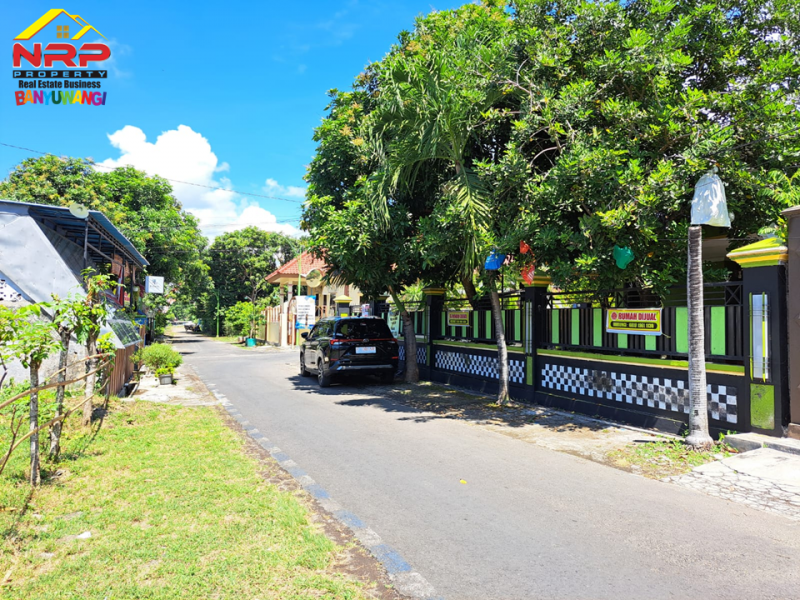 Dijual Rumah Cantik HOOK Siap Huni di Pusat Kota Banyuwangi Dijual Rumah Cantik HOOK Siap Huni di Pusat Kota Banyuwangi Dijual Rumah Cantik HOOK Siap Huni di Pusat Kota Banyuwangi
Rumah hijau dengan taman yang luas.
Lokasi Strategis, Dekat Pusat Perbelanjaan, Pendidikan, NRP BANYUWANGI
