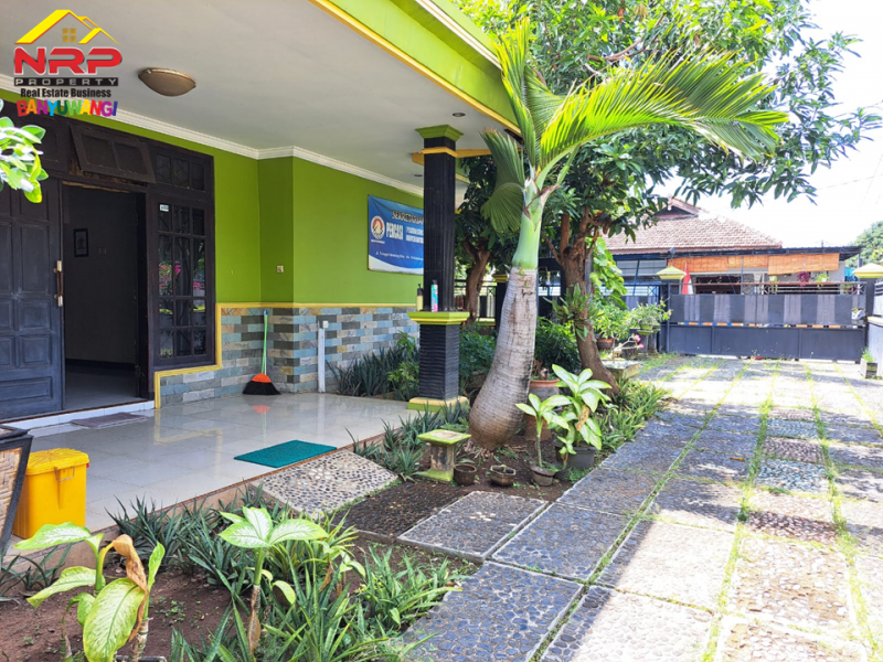Dijual Rumah Cantik HOOK Siap Huni di Pusat Kota Banyuwangi Dijual Rumah Cantik HOOK Siap Huni di Pusat Kota Banyuwangi Dijual Rumah Cantik HOOK Siap Huni di Pusat Kota Banyuwangi
Rumah hijau dengan taman yang luas.
Lokasi Strategis, Dekat Pusat Perbelanjaan, Pendidikan, NRP BANYUWANGI