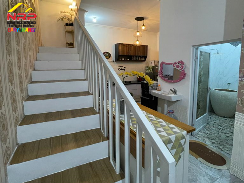 DIJUAL RUMAH CANTIK MINIMALIS 2 LANTAI VIEW SAWAH DI GLENMORE BANYUWANGI DIJUAL RUMAH CANTIK MINIMALIS 2 LANTAI VIEW SAWAH DI GLENMORE BANYUWANGI DIJUAL RUMAH CANTIK MINIMALIS 2 LANTAI VIEW SAWAH DI GLENMORE BANYUWANGI
Hanya 15 Menit Ke Kota Genteng, 40 menit Ke Rogojampi Dan 60 Menit Ke Banyuwangi NRP BANYUWANGI
