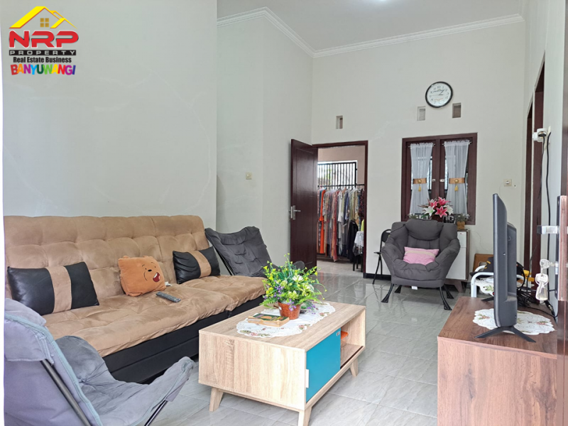 Dijual Rumah Cantik  Murah Full Perabot Siap Huni di Perum. Brawijaya Residance - Banyuwangi Dijual Rumah Cantik Full Perabot Siap Huni di Perum. Brawijaya Residance - Banyuwangi Dijual Rumah Cantik Full Perabot Siap Huni di Perum. Brawijaya Residance - Banyuwangi
Sangat Cocok Untuk Hunian Dekat dengan Fasilitas Pendidikan, NRP BANYUWANGI