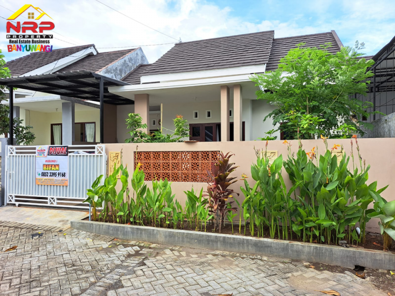 Dijual Rumah Cantik  Murah Full Perabot Siap Huni di Perum. Brawijaya Residance - Banyuwangi Dijual Rumah Cantik Full Perabot Siap Huni di Perum. Brawijaya Residance - Banyuwangi Dijual Rumah Cantik Full Perabot Siap Huni di Perum. Brawijaya Residance - Banyuwangi
Sangat Cocok Untuk Hunian Dekat dengan Fasilitas Pendidikan, NRP BANYUWANGI