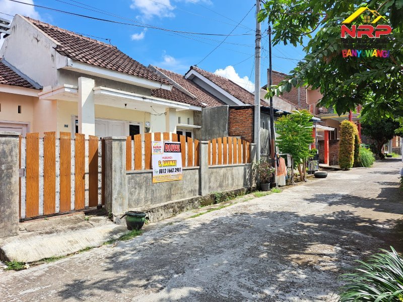 Dijual Rumah Cantik Murah  Siap Huni Di Perum. Puri Brawijaya Banyuwangi Dijual Rumah Cantik Murah  Siap Huni Di Perum. Puri Brawijaya Banyuwangi Dijual Rumah Cantik Murah&nbsp; Siap Huni Di Perum. Puri Brawijaya Banyuwangi
Hunian Strategis Pusat Kota dengan Lingkungan sejuk, asri dan mudah NRP BANYUWANGI
