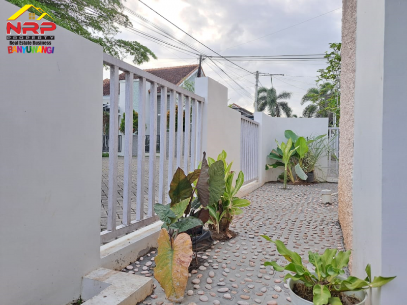 Dijual Rumah Cantik Posisi Hook di Perum  Elit Gardenia Estate Banyuwangi Dijual Rumah Cantik Posisi Hook di Perum  Elit Gardenia Estate Banyuwangi Dijual Rumah Cantik Posisi Hook di Perum&nbsp; Elit Gardenia Estate Banyuwangi
Hunian Elit Pusat Kota Dengan Lingkungan Aman, Nyaman dan Asri.&nbsp;
Dengan NRP BANYUWANGI