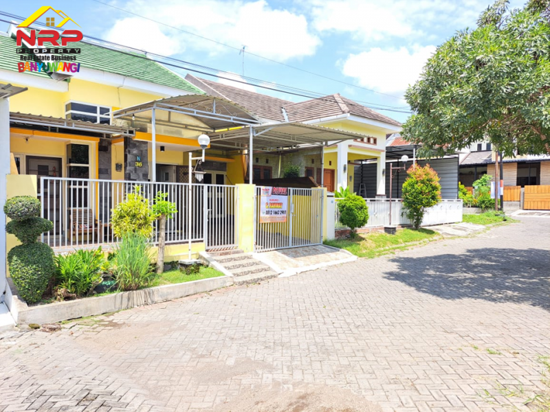 Dijual Rumah Cantik Semi Furniture di Perum. Mendut Regency - Banyuwangi  Dijual Rumah Cantik Semi Furniture di Perum. Mendut Regency - Banyuwangi  Dijual Rumah Cantik Semi Furniture di Perum. Mendut Regency - Banyuwangi&nbsp;
Hunian Exclusive terletak di Kawasan Perumahan Elit di Pusat Kota NRP BANYUWANGI