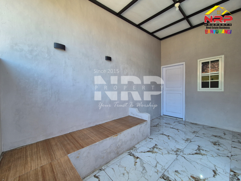 Dijual Rumah Cantik Siap Huni di Perum. Brawijaya - Banyuwangi Jual rumah baru 300 jutaan banyuwangi  Sederhana, tapi penuh arti. Rumah minimalis modern ini hadir dengan desain yang nyaman, fungsional, dan menenangkan
Dijual Rumah Cantik Siap Huni di Perum. NRP BANYUWANGI