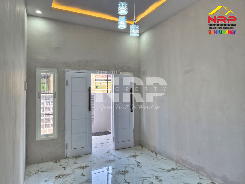 Dijual Rumah Cantik Siap Huni di Perum. Brawijaya - Banyuwangi Jual rumah baru 300 jutaan banyuwangi  Sederhana, tapi penuh arti. Rumah minimalis modern ini hadir dengan desain yang nyaman, fungsional, dan menenangkan
Dijual Rumah Cantik Siap Huni di Perum. NRP BANYUWANGI