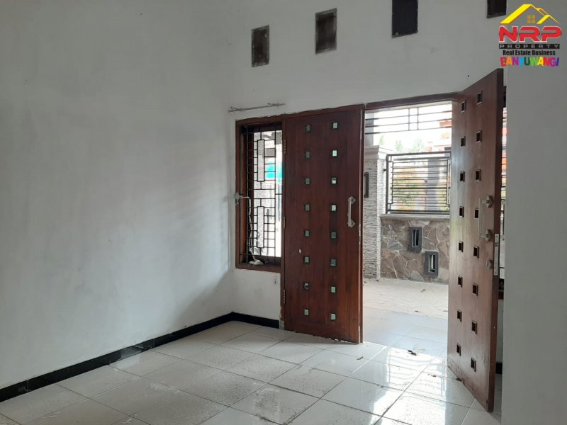 Dijual Rumah Cantik Siap Huni di Perum. Brawijaya Regency - Banyuwangi Dijual Rumah Cantik Siap Huni di Perum. Brawijaya Regency - Banyuwangi Dijual Rumah Cantik Siap Huni di Perum. Brawijaya Regency - Banyuwangi
Sangan Cocok Untuk Hunian Dekat dengan Fasilitas Pendidikan, Perbelanjaan, Transportasi NRP BANYUWANGI