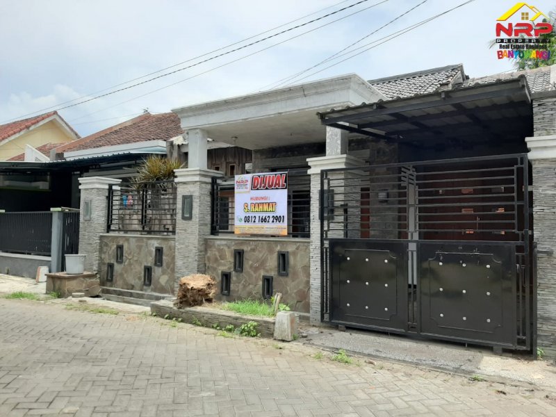 Dijual Rumah Cantik Siap Huni di Perum. Brawijaya Regency - Banyuwangi Dijual Rumah Cantik Siap Huni di Perum. Brawijaya Regency - Banyuwangi Dijual Rumah Cantik Siap Huni di Perum. Brawijaya Regency - Banyuwangi
Sangan Cocok Untuk Hunian Dekat dengan Fasilitas Pendidikan, Perbelanjaan, Transportasi NRP BANYUWANGI