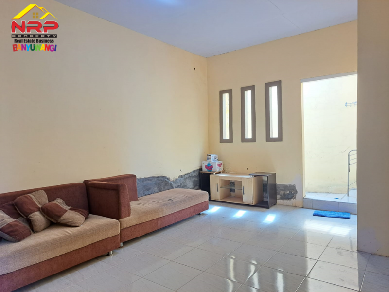 Dijual Rumah Cantik  Siap Huni Di Perum. Puri Brawijaya Banyuwangi Dijual Rumah Cantik Murah   200 Jutaan Pusat Kota Banyuwangi  Dijual Rumah Cantik&nbsp; Siap Huni Di Perum. Puri Brawijaya Banyuwangi
Hunian Strategis Pusat Kota dengan Lingkungan sejuk, asri dan mudah diakses

LT/LB : NRP BANYUWANGI