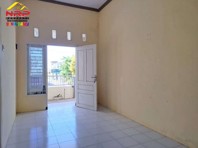 Dijual Rumah Cantik  Siap Huni Di Perum. Puri Brawijaya Banyuwangi Dijual Rumah Cantik Murah   200 Jutaan Pusat Kota Banyuwangi  Dijual Rumah Cantik&nbsp; Siap Huni Di Perum. Puri Brawijaya Banyuwangi
Hunian Strategis Pusat Kota dengan Lingkungan sejuk, asri dan mudah diakses

LT/LB : NRP BANYUWANGI