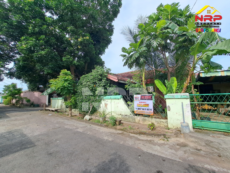 Dijual Rumah Classic Hook Murah 2 Lantai Sangat Strategis di Tamanbaru , Banyuwangi  Dijual Rumah Classic Hook Murah 2 Lantai Sangat Strategis di Tamanbaru , Banyuwangi  Dijual Rumah Classic Hook Murah 2 Lantai Sangat Strategis di Tamanbaru , Banyuwangi&nbsp;
Dekat dengan Fasilitas Pendidikan, Perbelanjaan dan kantor dinas NRP BANYUWANGI