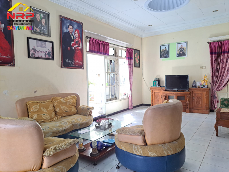 Dijual Rumah Classic tepi Jl. Bengawan, Penganjuran - Banyuwangi  Dijual Rumah Classic tepi Jl. Bengawan, Penganjuran - Banyuwangi  Dijual Rumah Classic tepi Jl. Bengawan, Penganjuran - Banyuwangi&nbsp;
Hunian Dengan Lokasi di Pusat Kota Banyuwangi&nbsp;
Berada di depan fasilitas NRP BANYUWANGI