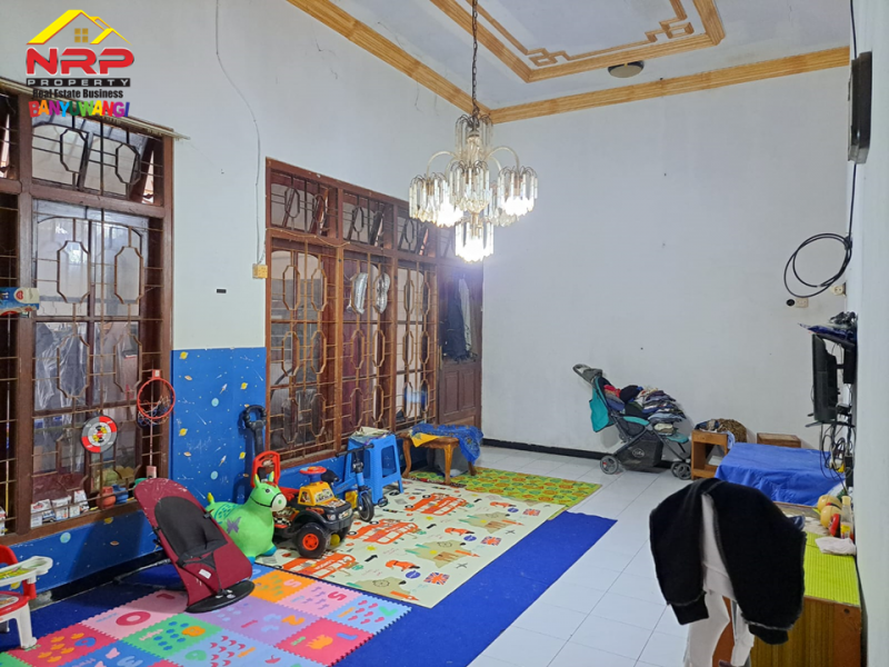 Dijual Rumah dan Kos- Kosan Belakang Kantor Bupati Banyuwangi  Dijual Rumah dan Kos- Kosan Belakang Kantor Bupati Banyuwangi  Dijual Rumah dan Kos- Kosan Belakang Kantor Bupati Banyuwangi&nbsp;
Lingkungan strategis , Berada di Pusat Perkantoran dan Perbelanjaan NRP BANYUWANGI