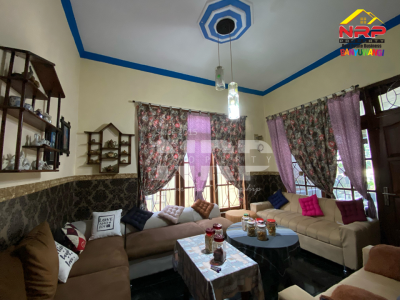 Dijual Rumah dan Kos"an Siap Huni Di Tengah Kota Banyuwangi Dijual Rumah dan Kos"an Siap Huni Di Tengah Kota Banyuwangi Dijual Rumah dan Kos"an Siap Huni Di Tengah Kota Banyuwangi
Hunian Exclusive berada di Pusat kota Banyuwangi dekat Taman Makam Pahlawan NRP BANYUWANGI