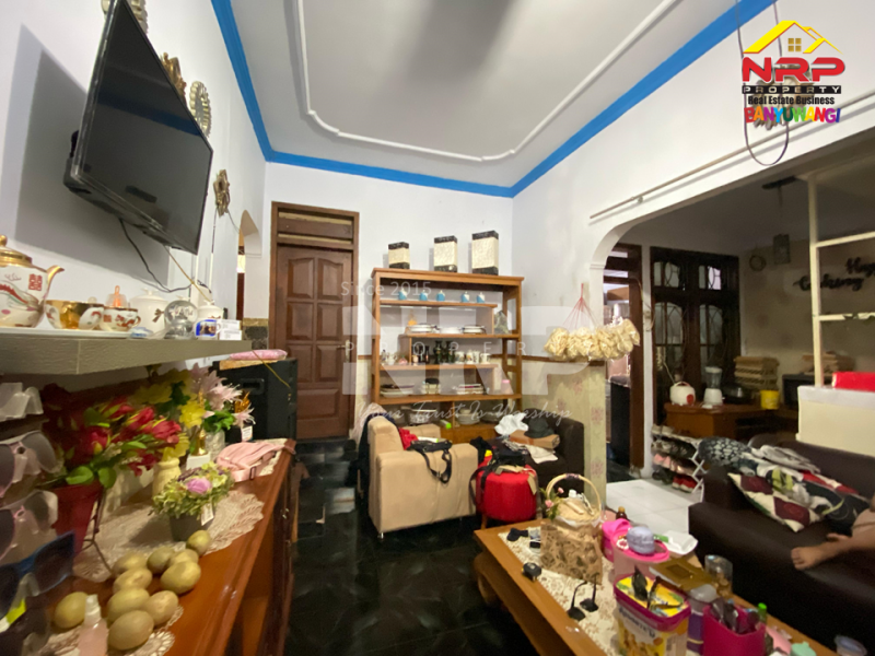 Dijual Rumah dan Kos"an Siap Huni Di Tengah Kota Banyuwangi Dijual Rumah dan Kos"an Siap Huni Di Tengah Kota Banyuwangi Dijual Rumah dan Kos"an Siap Huni Di Tengah Kota Banyuwangi
Hunian Exclusive berada di Pusat kota Banyuwangi dekat Taman Makam Pahlawan NRP BANYUWANGI