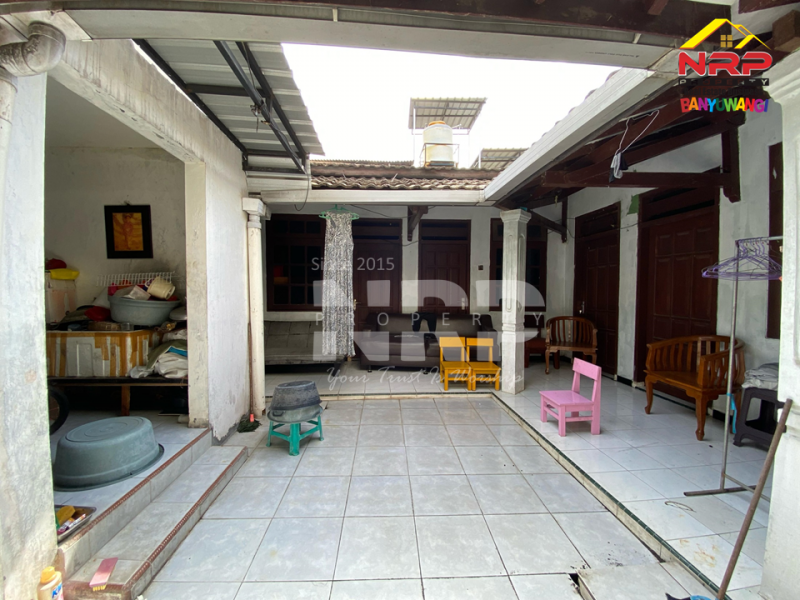 Dijual Rumah dan Kos"an Siap Huni Di Tengah Kota Banyuwangi Dijual Rumah dan Kos"an Siap Huni Di Tengah Kota Banyuwangi Dijual Rumah dan Kos"an Siap Huni Di Tengah Kota Banyuwangi
Hunian Exclusive berada di Pusat kota Banyuwangi dekat Taman Makam Pahlawan NRP BANYUWANGI