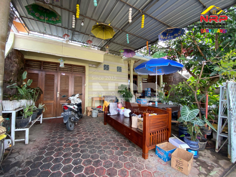 Dijual Rumah dan Kos"an Siap Huni Di Tengah Kota Banyuwangi Dijual Rumah dan Kos"an Siap Huni Di Tengah Kota Banyuwangi Dijual Rumah dan Kos"an Siap Huni Di Tengah Kota Banyuwangi
Hunian Exclusive berada di Pusat kota Banyuwangi dekat Taman Makam Pahlawan NRP BANYUWANGI