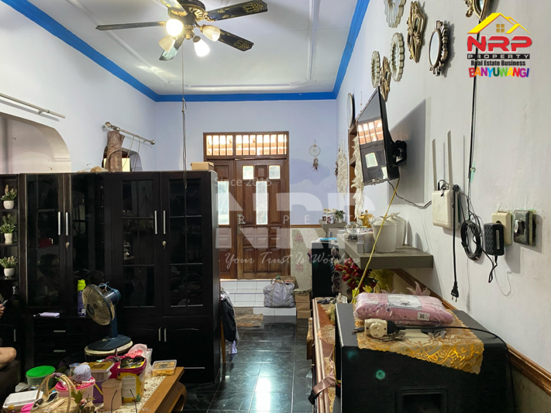 Dijual Rumah dan Kos"an Siap Huni Di Tengah Kota Banyuwangi Dijual Rumah dan Kos"an Siap Huni Di Tengah Kota Banyuwangi Dijual Rumah dan Kos"an Siap Huni Di Tengah Kota Banyuwangi
Hunian Exclusive berada di Pusat kota Banyuwangi dekat Taman Makam Pahlawan NRP BANYUWANGI