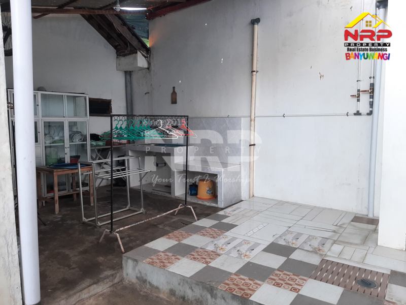 Dijual Rumah dan Kos-Kosan di Kebalenan, Banyuwangi  Dijual Rumah dan Kos-Kosan di Kebalenan, Banyuwangi  Dijual Rumah dan Kos-Kosan di Kebalenan, Banyuwangi&nbsp;
Hunian dan Ruang Usaha Strategis di Pusat Kota dengan Akses Yang Sangat Mudah.&nbsp;
&nbsp;
LT/LB NRP BANYUWANGI