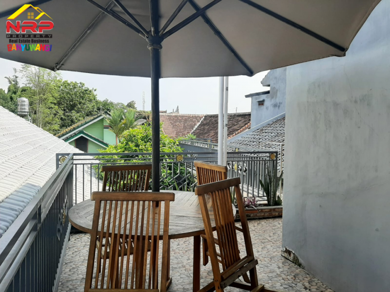 Dijual Rumah dan Kos-kosan Mewah Full Furnished di Kertosari - Banyuwangi  Dijual Rumah dan Kos-kosan Mewah Full Furnished di Kertosari - Banyuwangi  Dijual Rumah dan Kos-kosan Mewah Full Furnished di Kertosari - Banyuwangi&nbsp;
Terletak di kawasan bisnis aktif, ramai dan padat penduduk.
Dekat dengan NRP BANYUWANGI