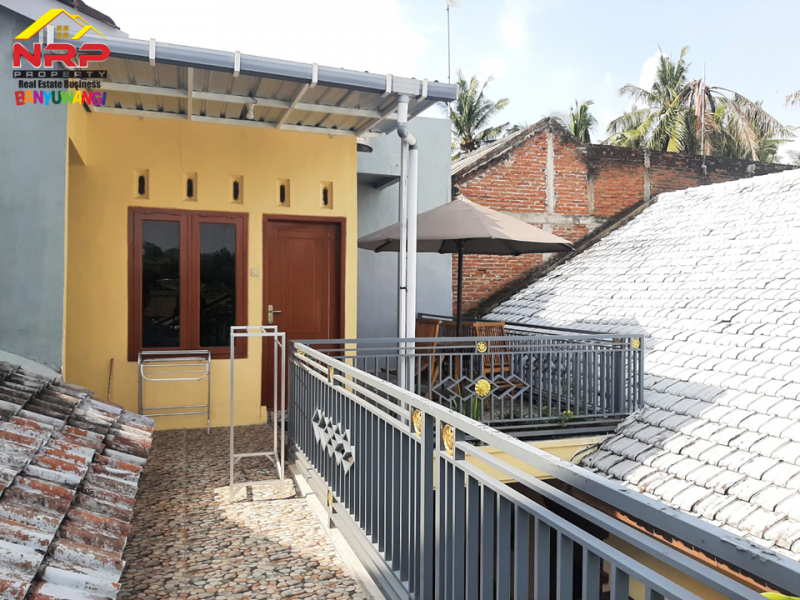 Dijual Rumah dan Kos-kosan Mewah Full Furnished di Kertosari - Banyuwangi  Dijual Rumah dan Kos-kosan Mewah Full Furnished di Kertosari - Banyuwangi  Dijual Rumah dan Kos-kosan Mewah Full Furnished di Kertosari - Banyuwangi&nbsp;
Terletak di kawasan bisnis aktif, ramai dan padat penduduk.
Dekat dengan NRP BANYUWANGI