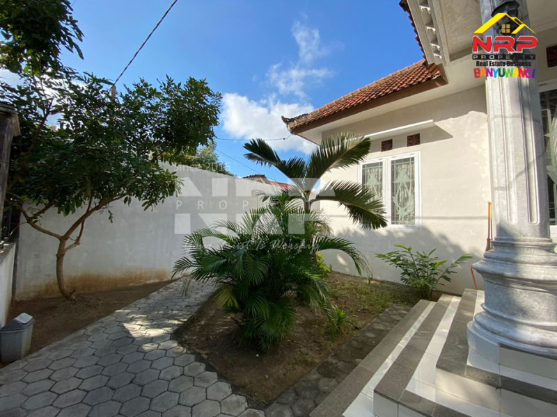 Dijual Rumah dan Kos-kosan Strategis Depan Kantor BPN Banyuwangi  Dijual Rumah dan Kos-kosan Strategis Depan Kantor BPN Banyuwangi  Dijual Rumah dan Kos-kosan Strategis Depan Kantor BPN Banyuwangi&nbsp;
Dekat dengan fasilitas pendidikan dan perkantoran, Akses Jl. Sangat Lebar&nbsp;

Luas NRP BANYUWANGI