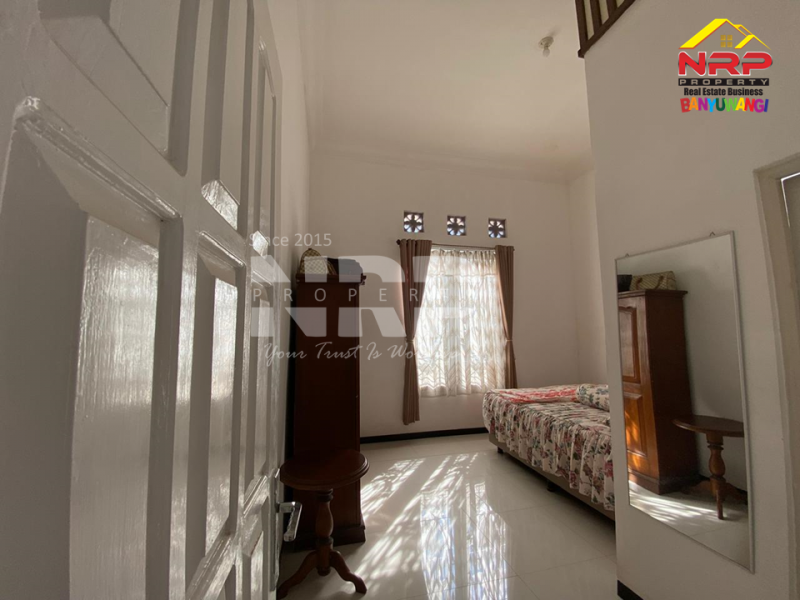 Dijual Rumah dan Kos-kosan Strategis Depan Kantor BPN Banyuwangi  Dijual Rumah dan Kos-kosan Strategis Depan Kantor BPN Banyuwangi  Dijual Rumah dan Kos-kosan Strategis Depan Kantor BPN Banyuwangi&nbsp;
Dekat dengan fasilitas pendidikan dan perkantoran, Akses Jl. Sangat Lebar&nbsp;

Luas NRP BANYUWANGI