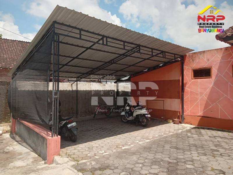 Dijual Rumah dan Ruko ditepi Jl. Genteng - Jajag, Banyuwangi  Dijual Rumah dan Ruko ditepi Jl. Genteng - Jajag, Banyuwangi  Dijual Rumah dan Ruko ditepi Jl. Genteng - Jajag, Banyuwangi&nbsp;
Dekat dengan RS. Graha Medika Jajag. Lokasi strategis cocok untuk hunian dan NRP BANYUWANGI