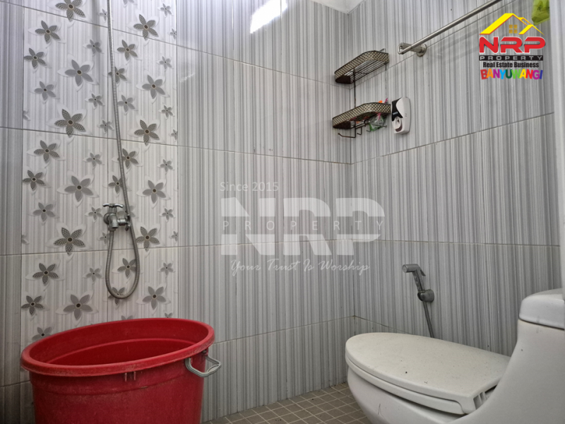 Dijual Rumah dan Tanah di Depan Polresta Banyuwangi  Dijual Rumah dan Tanah di Depan Polresta Banyuwangi  Dijual Rumah dan Tanah di Depan Polresta Banyuwangi&nbsp;
Kawasan Perumahan one get sistem. Lokasi strategis dekat dengan pusat pendidikan dan NRP BANYUWANGI