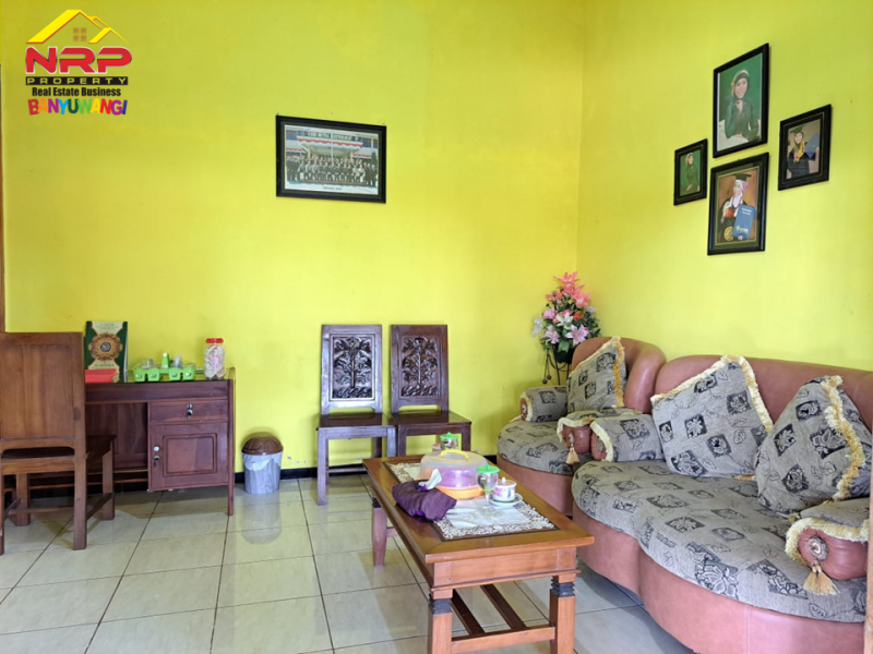 Dijual Rumah dan tanah Siap Huni 100 Meter dari Jl. Utama Srono - Bwi Dijual Rumah dan tanah Siap Huni 100 Meter dari Jl. Utama Srono - Bwi Dijual Rumah dan tanah Siap Huni 100 Meter dari Jl. Utama Srono - Bwi
Dekat dengan Fasilitas Pendidikan Srono,&nbsp;

Luas Tanah : 600 M2
Luas Bangunan : NRP BANYUWANGI