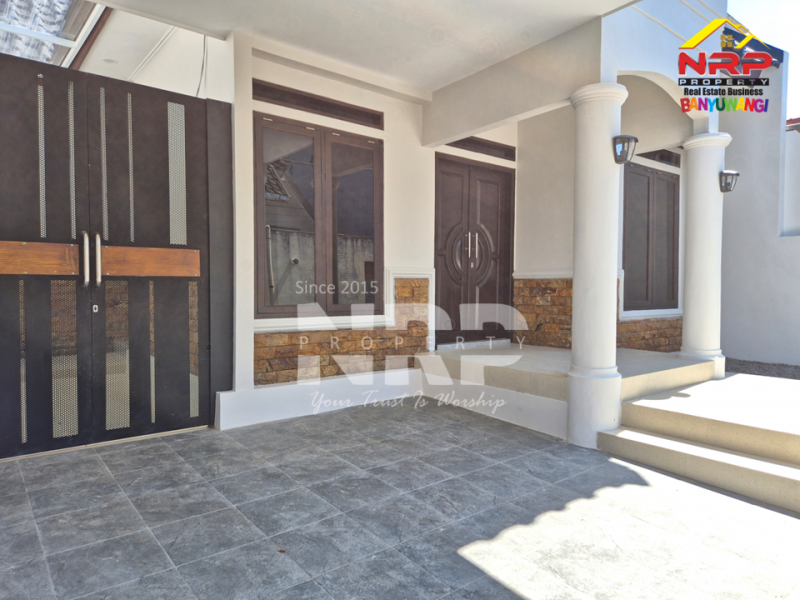 Dijual Rumah Dengan Konsep Modern Klasik  di Perum. Mendut Regency - Banyuwangi  Dijual Rumah Dengan Konsep Modern Klasik  di Perum. Mendut Regency - Banyuwangi  Dijual Rumah Dengan Konsep Modern Klasik&nbsp; di Perum. Mendut Regency - Banyuwangi&nbsp;
Hunian Exclusive terletak di Kawasan Perumahan Elit di Pusat Kota NRP BANYUWANGI