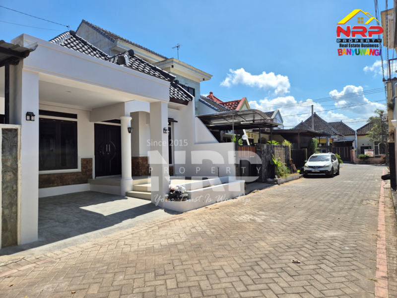 Dijual Rumah Dengan Konsep Modern Klasik  di Perum. Mendut Regency - Banyuwangi  Dijual Rumah Dengan Konsep Modern Klasik  di Perum. Mendut Regency - Banyuwangi  Dijual Rumah Dengan Konsep Modern Klasik&nbsp; di Perum. Mendut Regency - Banyuwangi&nbsp;
Hunian Exclusive terletak di Kawasan Perumahan Elit di Pusat Kota NRP BANYUWANGI