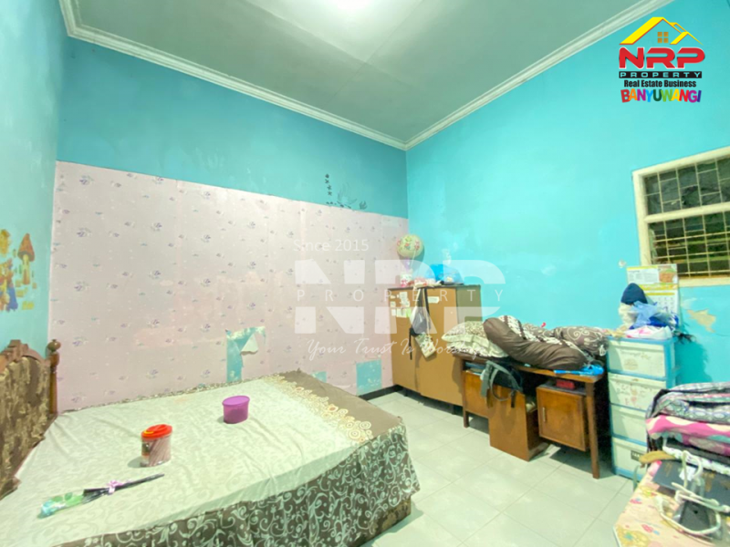 Dijual Rumah dengan ruang usaha cafe di Singotrunan - Banyuwangi  Dijual Rumah dengan ruang usaha cafe di Singotrunan - Banyuwangi  Dijual Rumah dengan ruang usaha cafe di Singotrunan - Banyuwangi&nbsp;
Dekat dengan fasilitas pendidikan dan perkantoran, Akses Jl. Sangat Lebar&nbsp;

Luas NRP BANYUWANGI