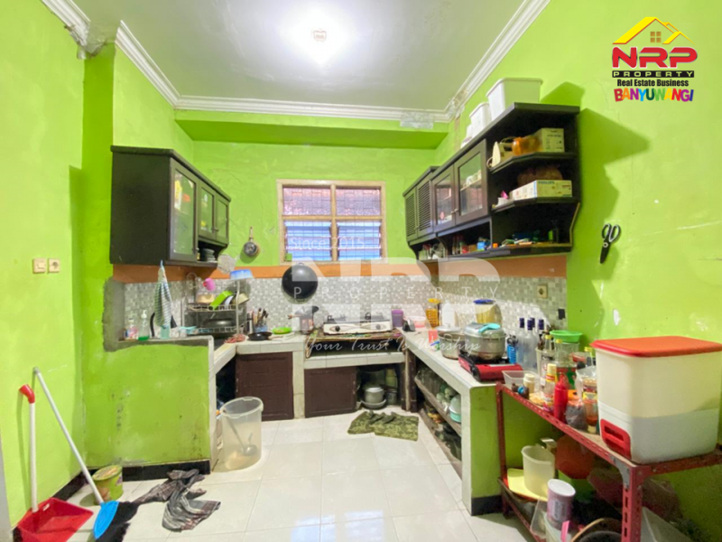 Dijual Rumah dengan ruang usaha cafe di Singotrunan - Banyuwangi  Dijual Rumah dengan ruang usaha cafe di Singotrunan - Banyuwangi  Dijual Rumah dengan ruang usaha cafe di Singotrunan - Banyuwangi&nbsp;
Dekat dengan fasilitas pendidikan dan perkantoran, Akses Jl. Sangat Lebar&nbsp;

Luas NRP BANYUWANGI