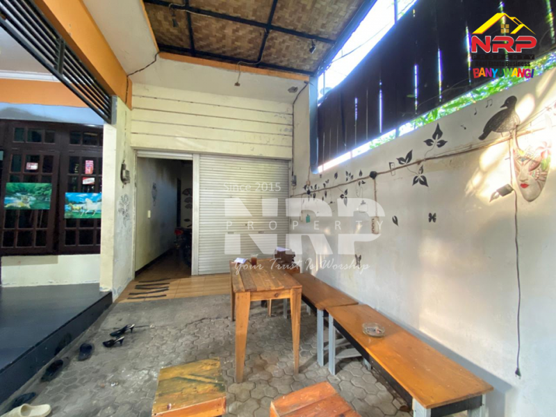 Dijual Rumah dengan ruang usaha cafe di Singotrunan - Banyuwangi  Dijual Rumah dengan ruang usaha cafe di Singotrunan - Banyuwangi  Dijual Rumah dengan ruang usaha cafe di Singotrunan - Banyuwangi&nbsp;
Dekat dengan fasilitas pendidikan dan perkantoran, Akses Jl. Sangat Lebar&nbsp;

Luas NRP BANYUWANGI